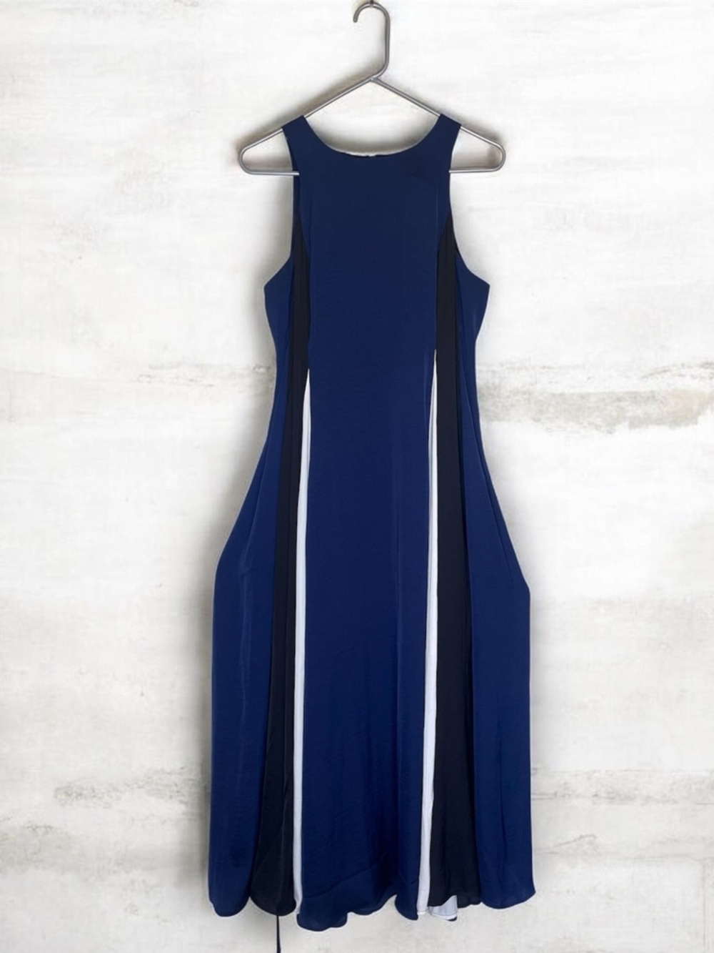 Banana Republic Women’s Navy, Black and White Panel Maxi Dress Size 8